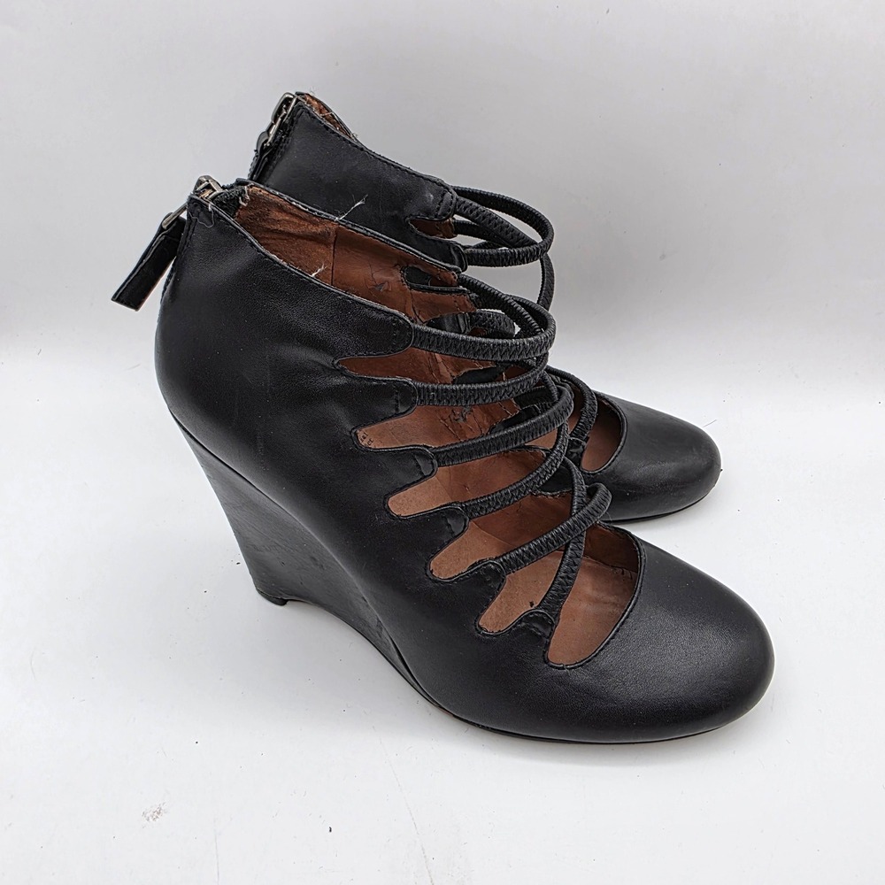 MRKT Womens Black Leather Caged Elastic Strap Wedge Booties Back Zip Size 37